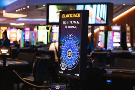 Blackjack Variants: How U.S. and European Rules Change the Game